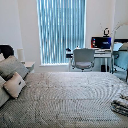 Contemporary Double Ensuite Room 伯明翰 外观 照片