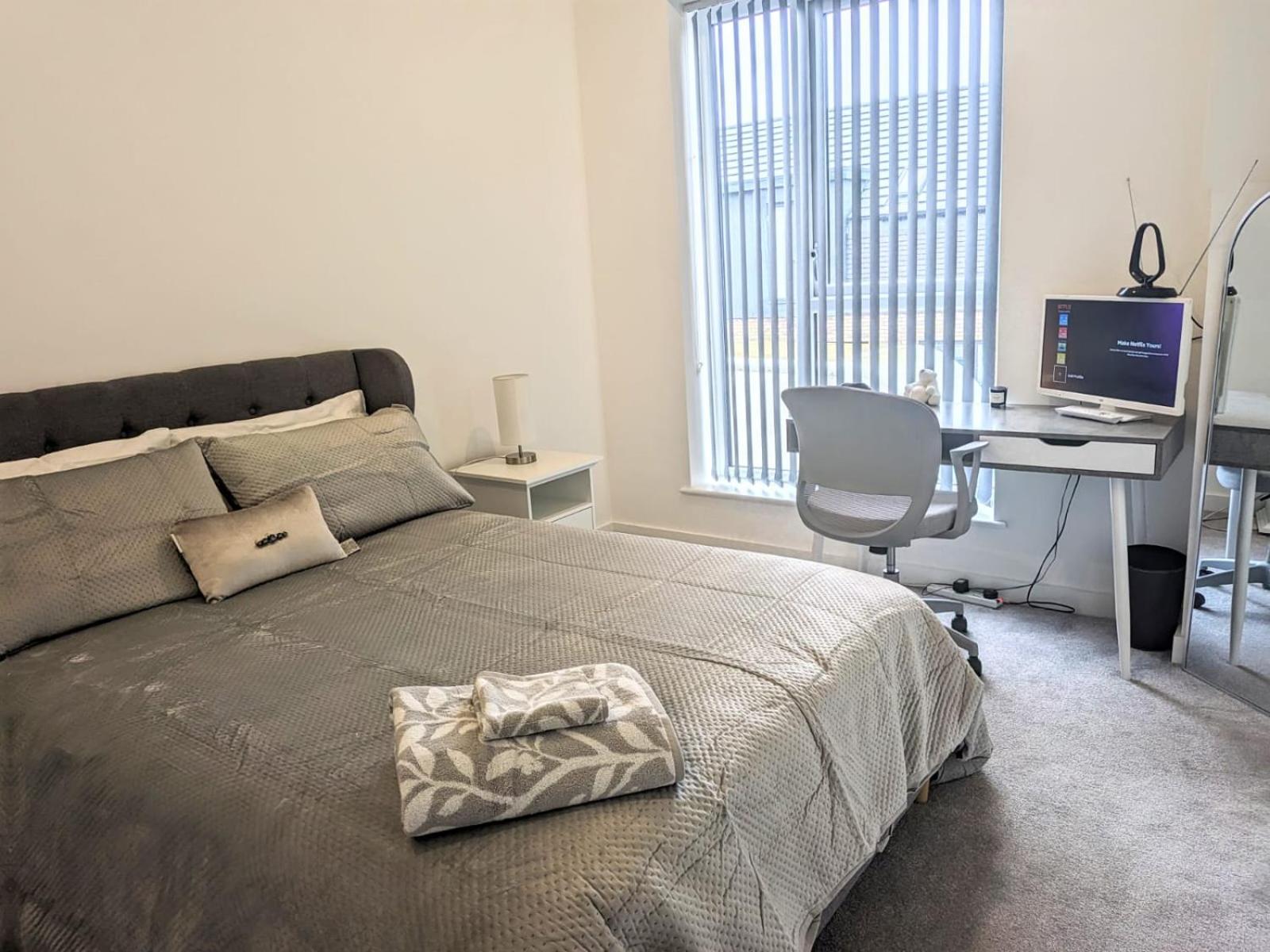 Contemporary Double Ensuite Room 伯明翰 外观 照片