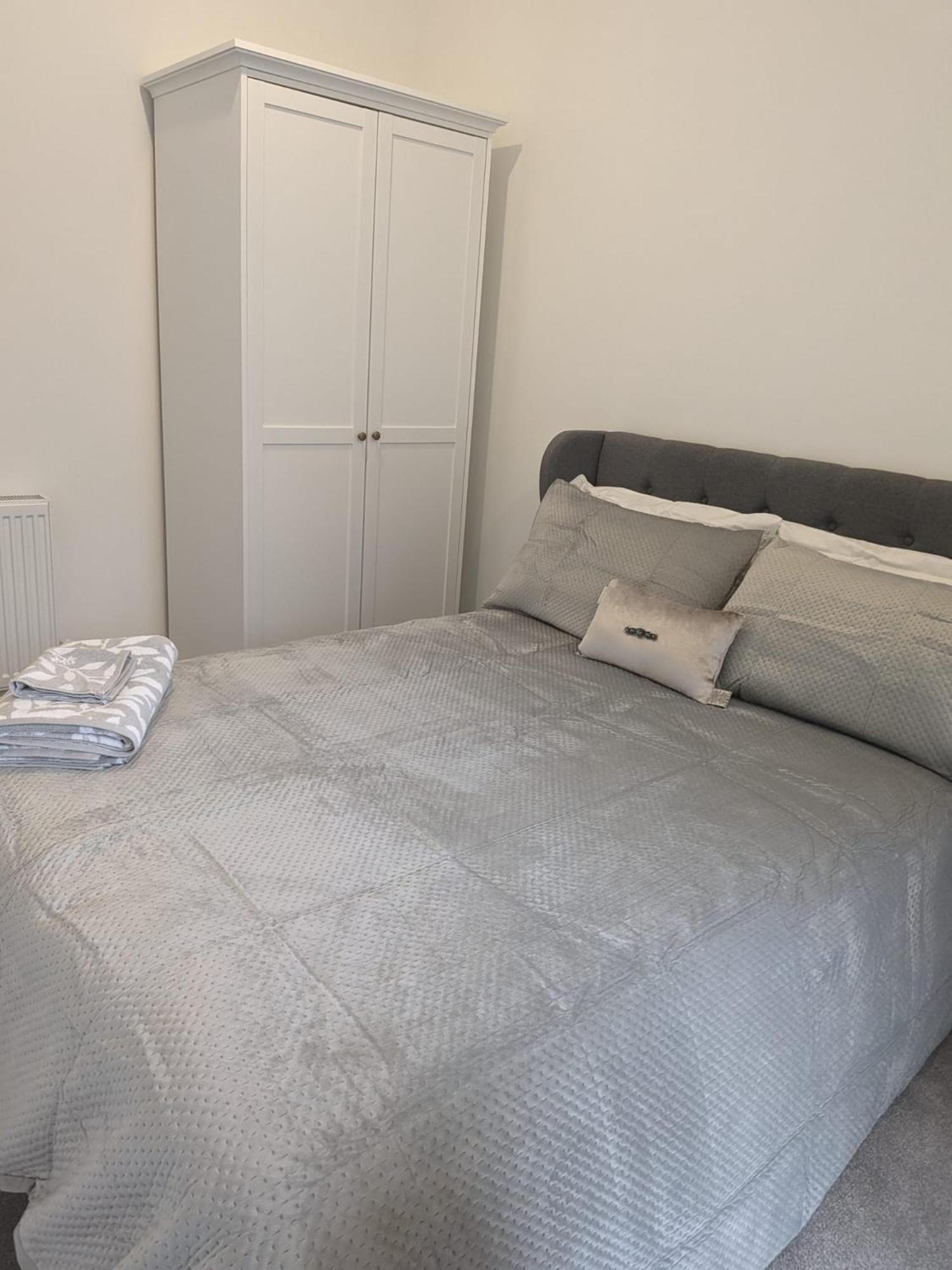 Contemporary Double Ensuite Room 伯明翰 外观 照片